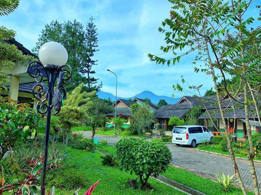 Designer Villa Osaka Puncak Exterior foto