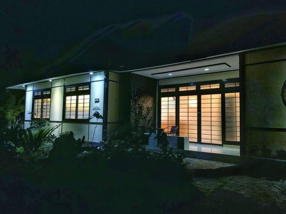 Designer Villa Osaka Puncak Exterior foto