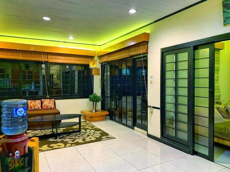Designer Villa Osaka Puncak Exterior foto