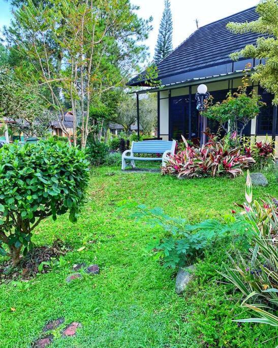 Designer Villa Osaka Puncak Exterior foto