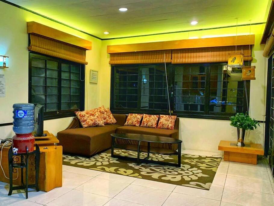 Designer Villa Osaka Puncak Exterior foto